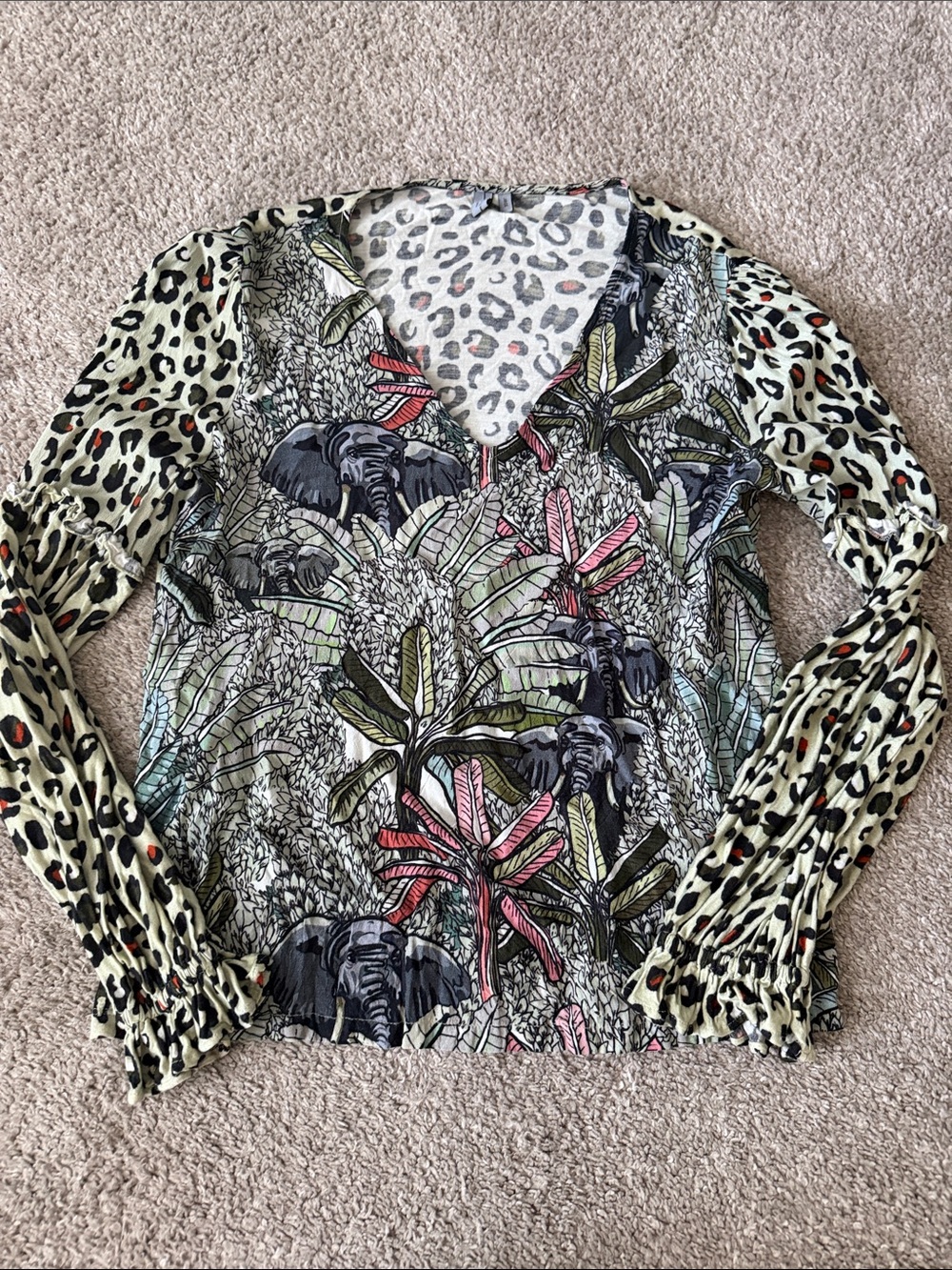 Tropical Elephant Print V-Neck Long Sleeve Top